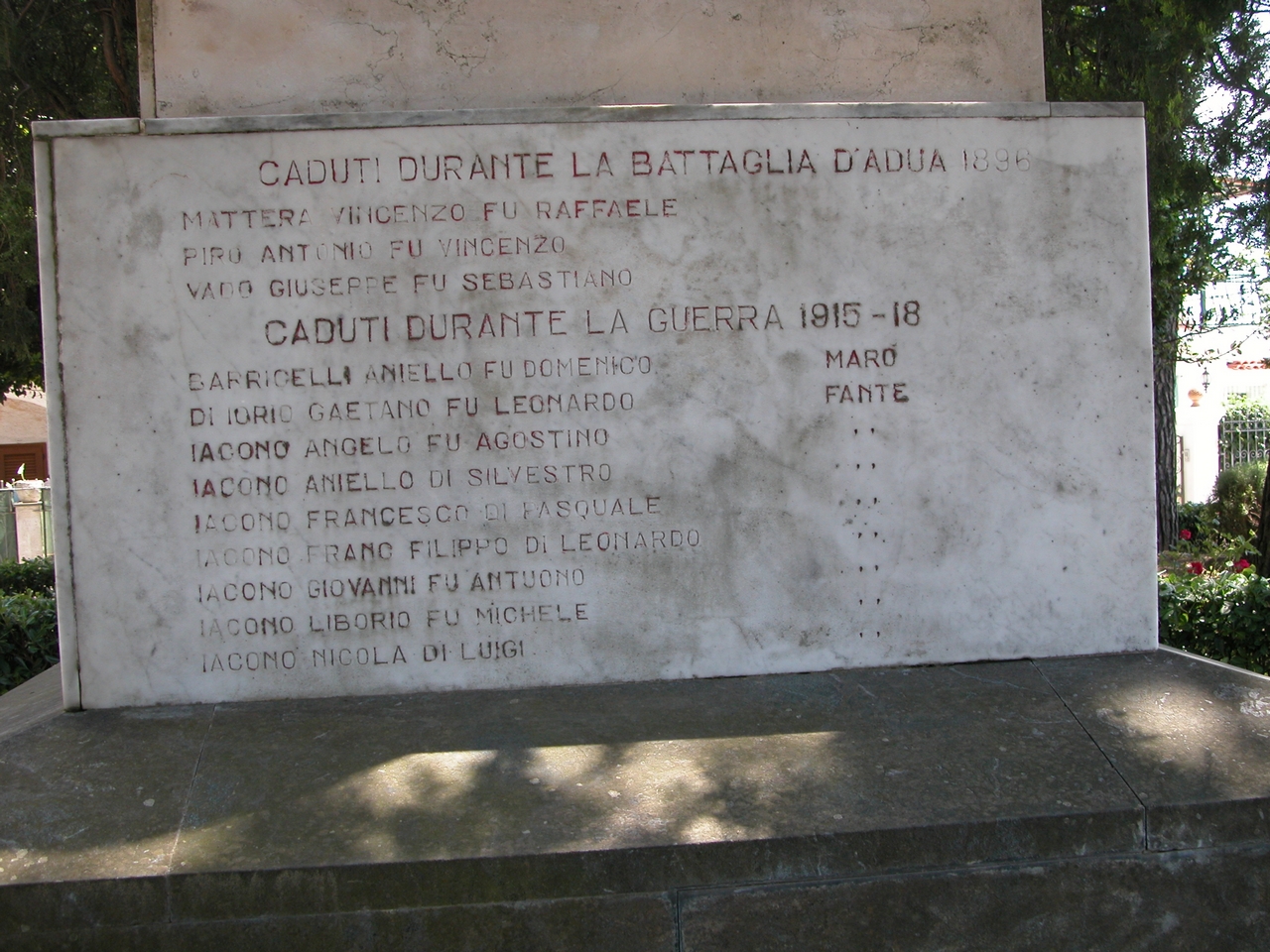 allegoria della Vittoria come donna armata (monumento ai caduti - ad obelisco) di Garufi Amedeo (sec. XX)