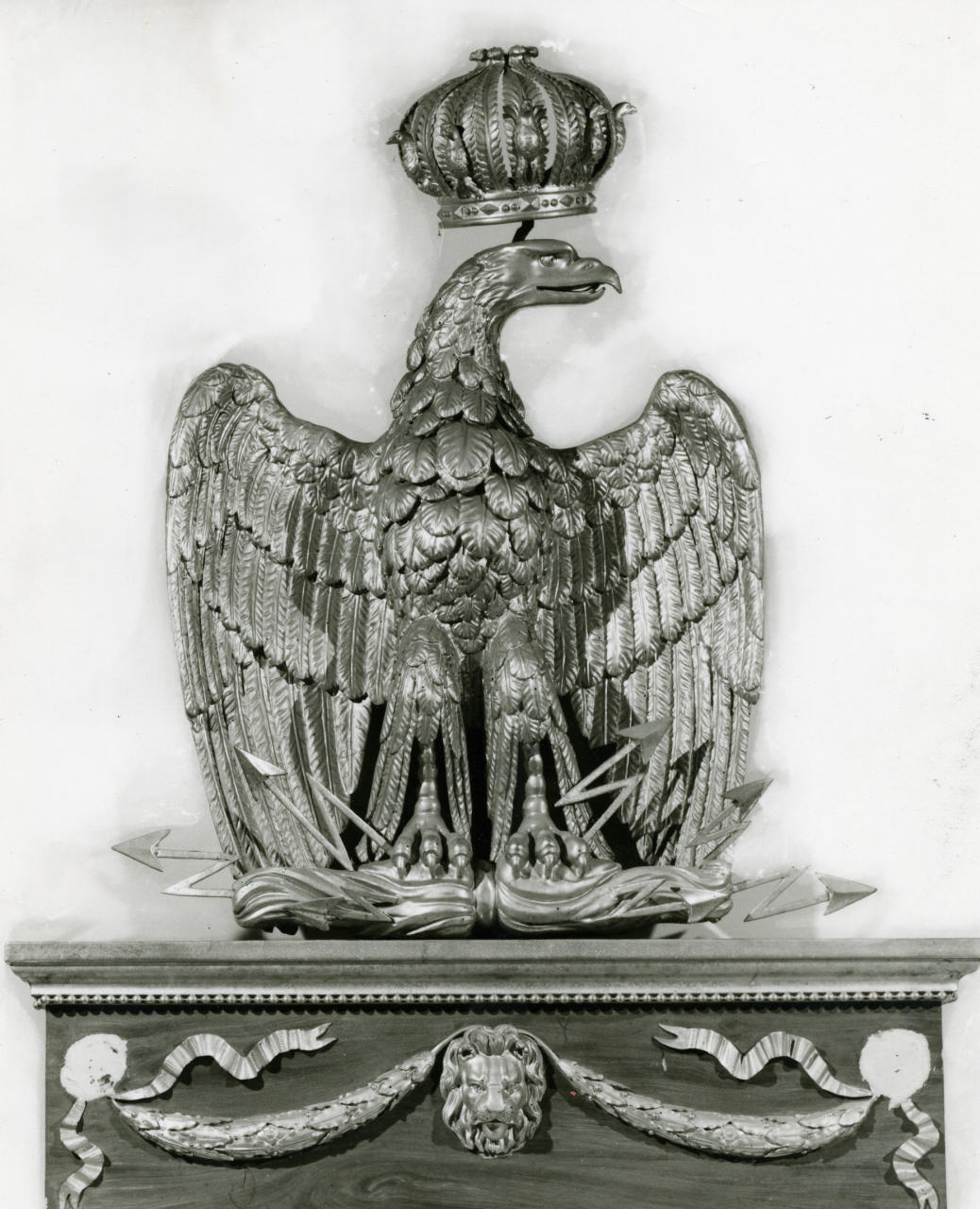 aquila (decorazione) - manifattura italiana (sec. XIX)