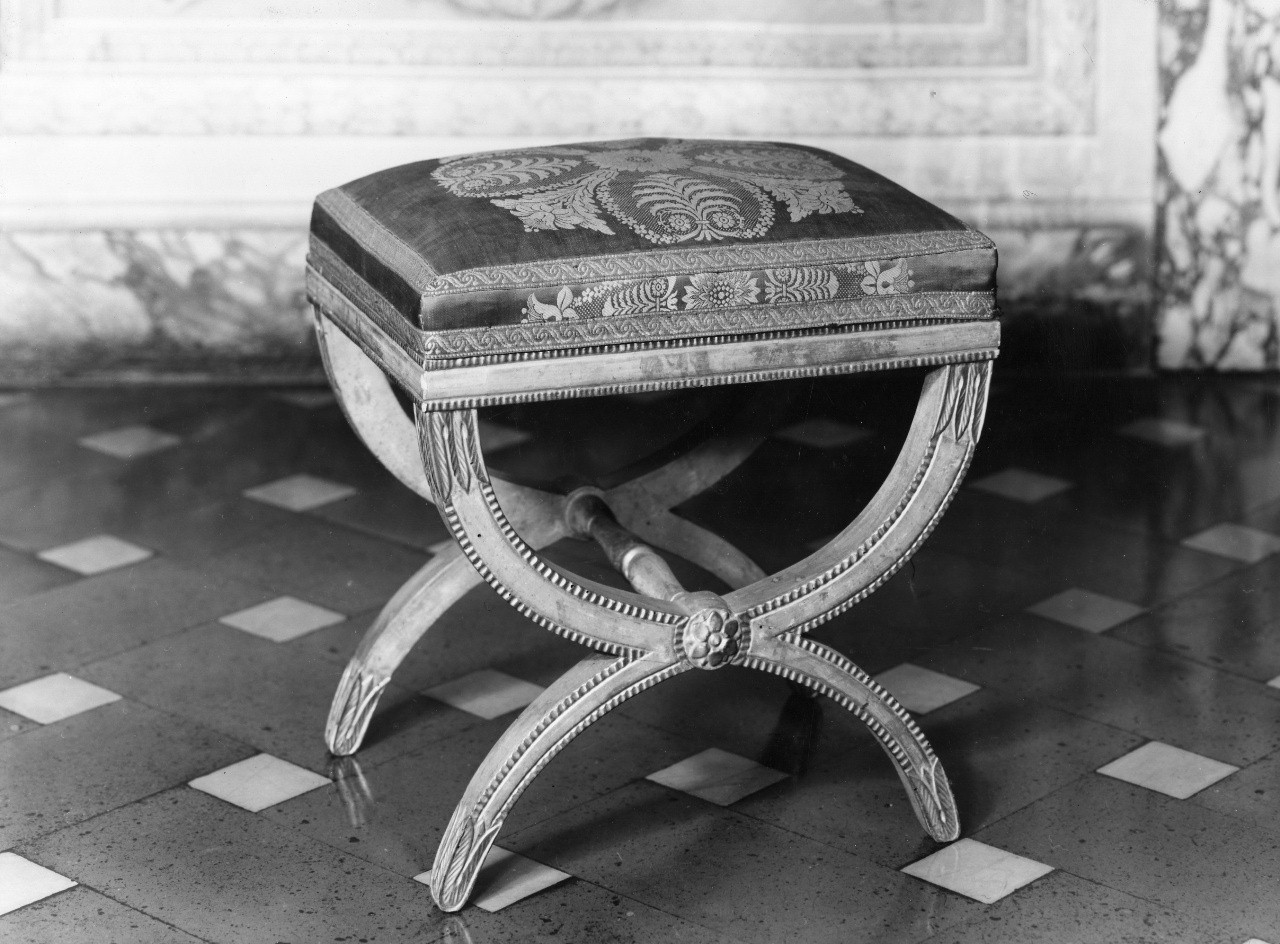 sgabello, serie - manifattura italiana (sec. XIX)