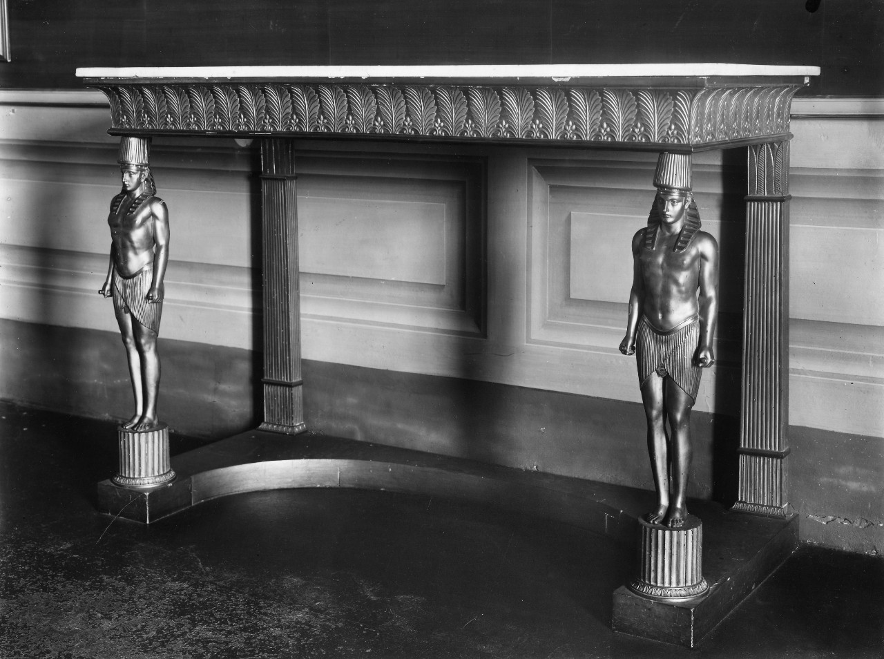 console - manifattura italiana (primo quarto sec. XIX)