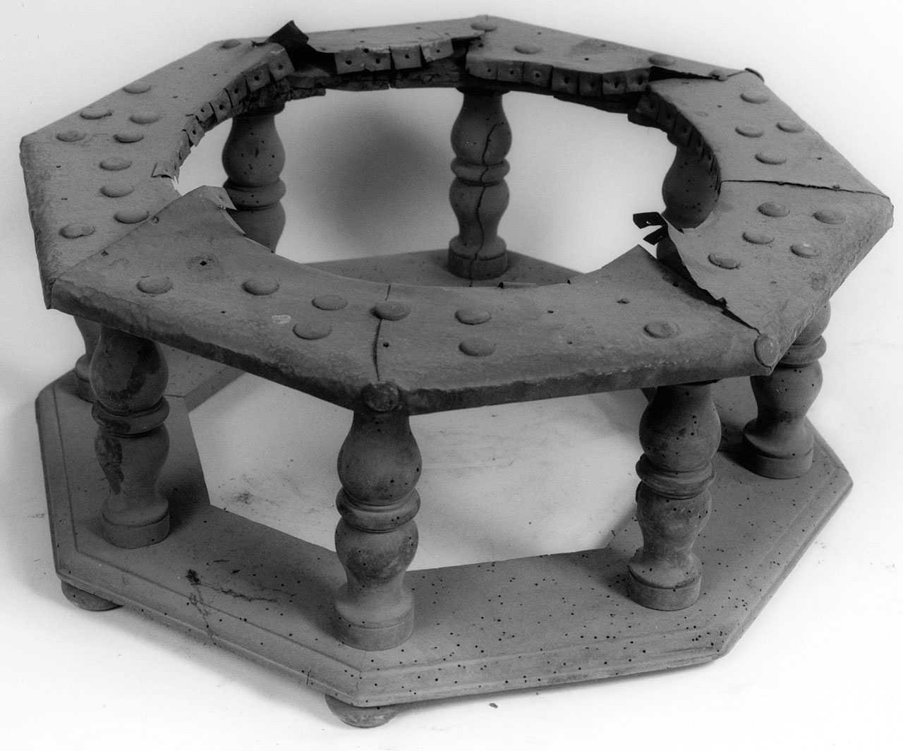 base - manifattura toscana (fine/ inizio secc. XIX/ XX)