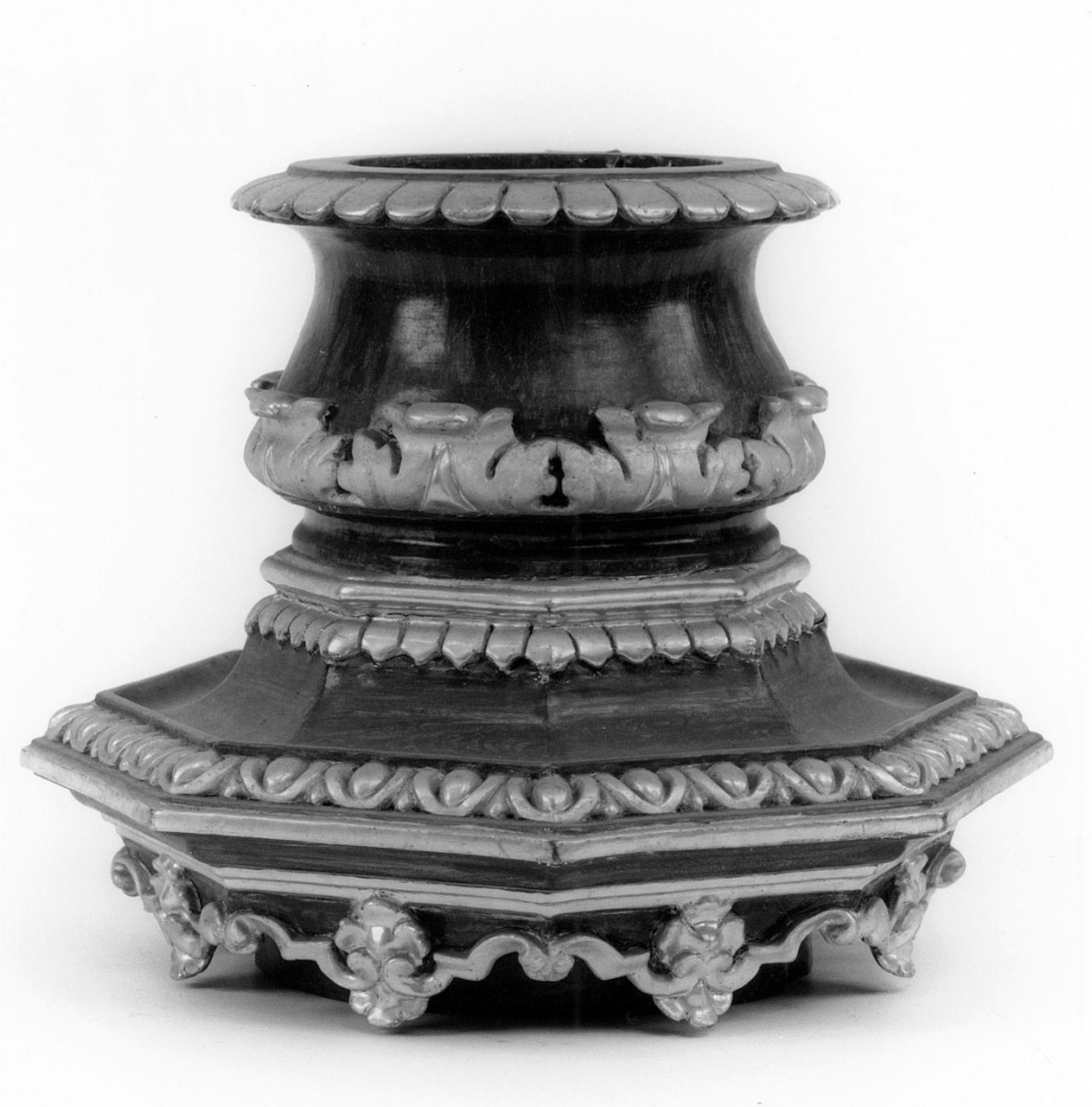 base - manifattura fiorentina (terzo quarto sec. XIX)