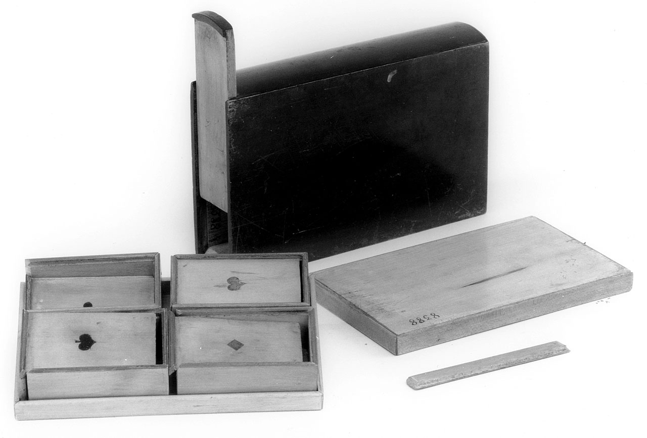 scatola da gioco - manifattura fiorentina (seconda metà sec. XIX)