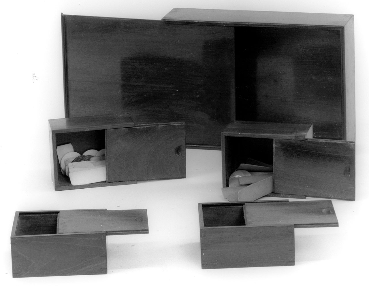 scatola da gioco, serie - produzione fiorentina (ultimo quarto sec. XIX)