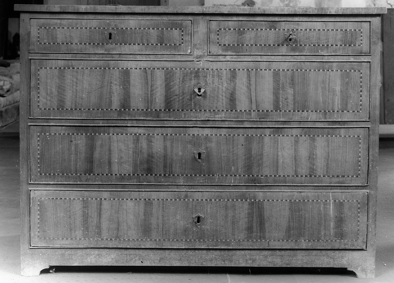 cassettone - bottega fiorentina (prima metà sec. XIX)