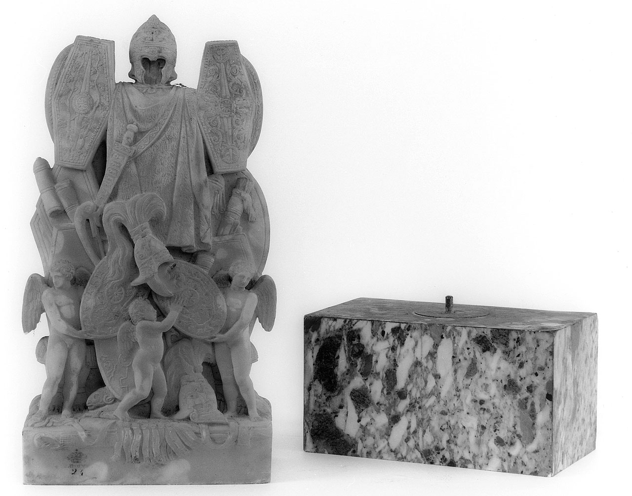 trofeo di armi (scultura) - manifattura italiana (secc. XVIII/ XIX)