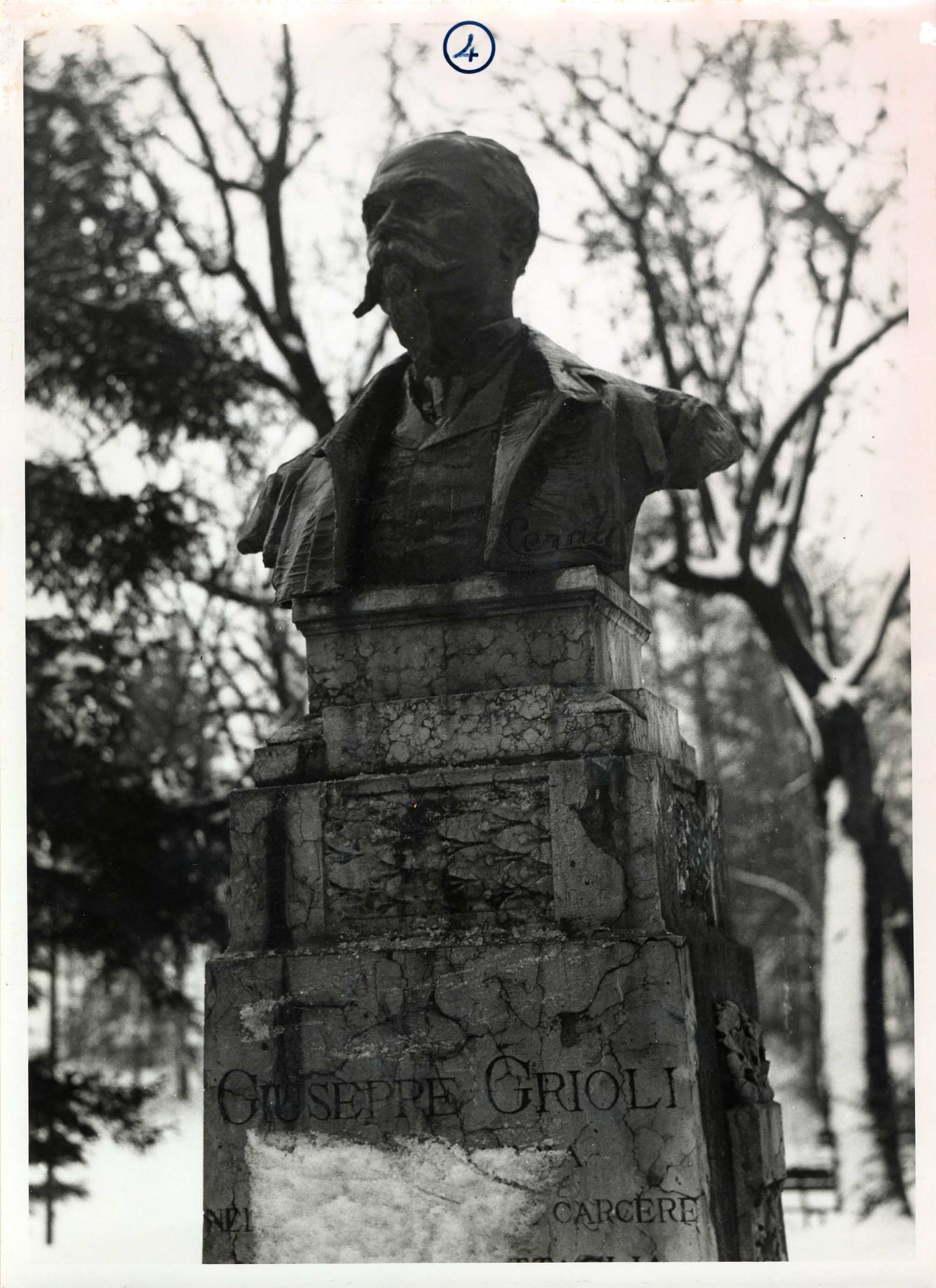 monumento (positivo) di Anonimo (secondo quarto XX)