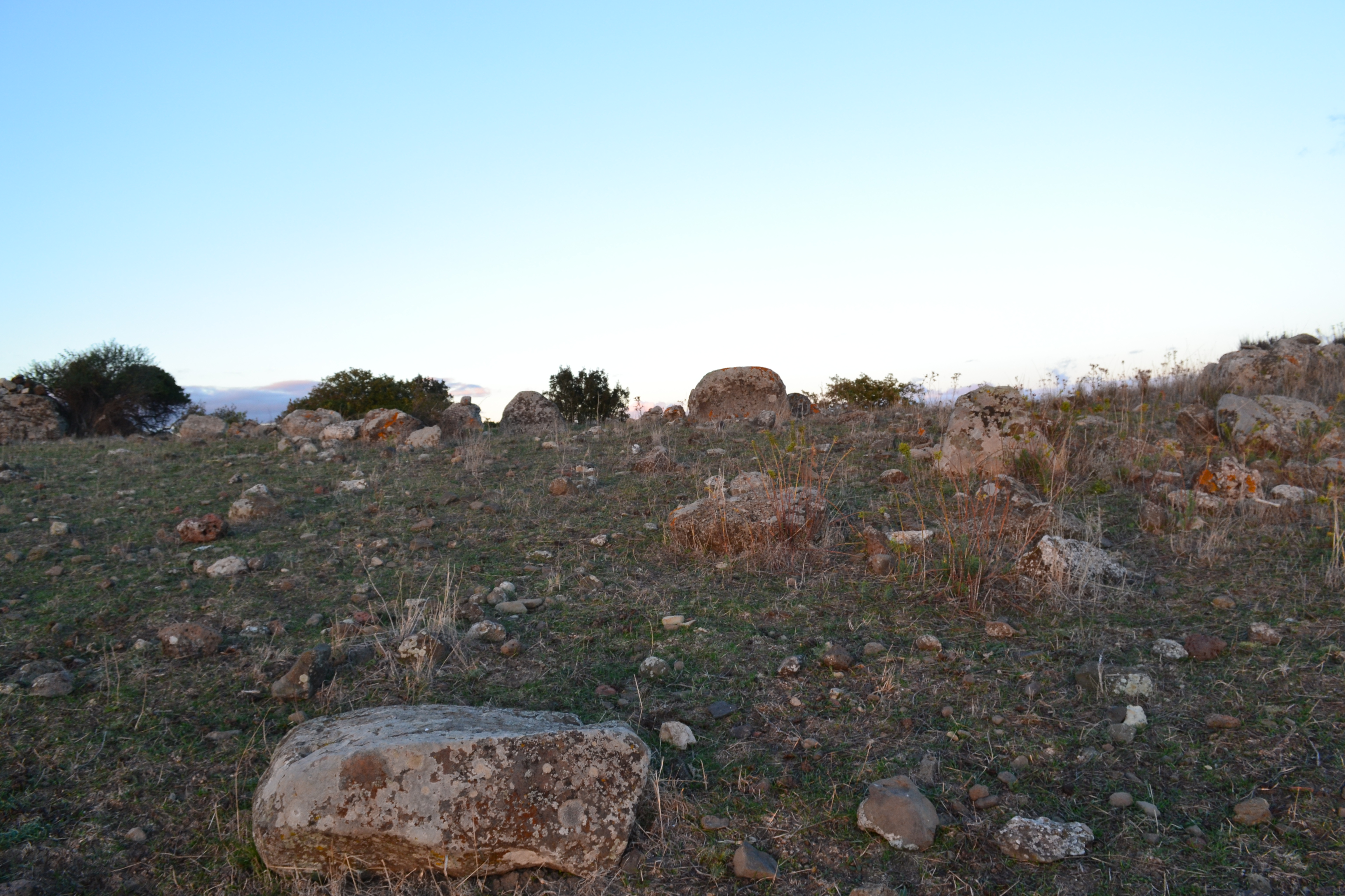 Cuccuru ruinas (area ad uso funerario, necropoli)