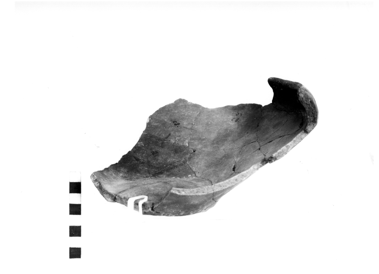scodella ad orlo rientrante - fase Piceno I (sec. IX a.C)