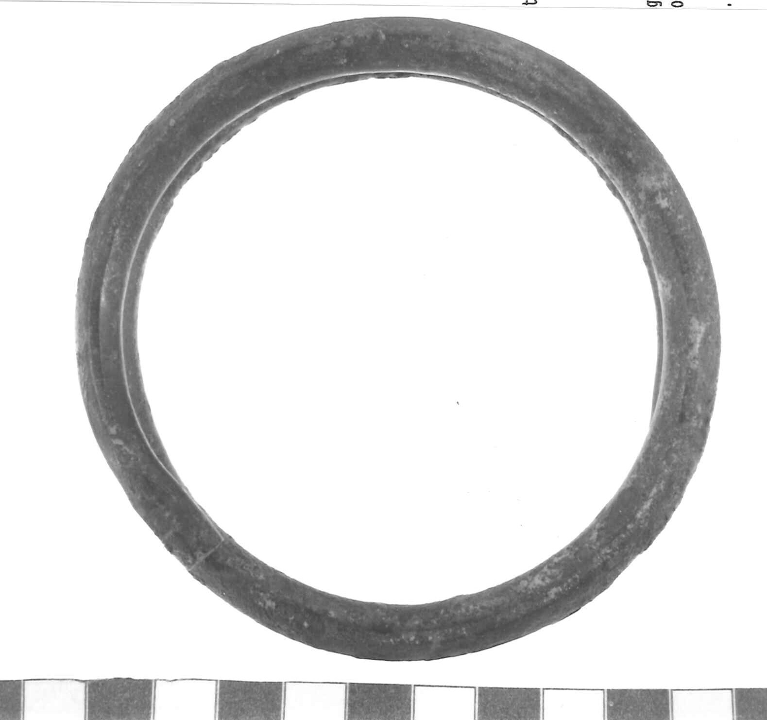 armilla a capi sovrapposti - Piceno IV A (sec. VI a.C)