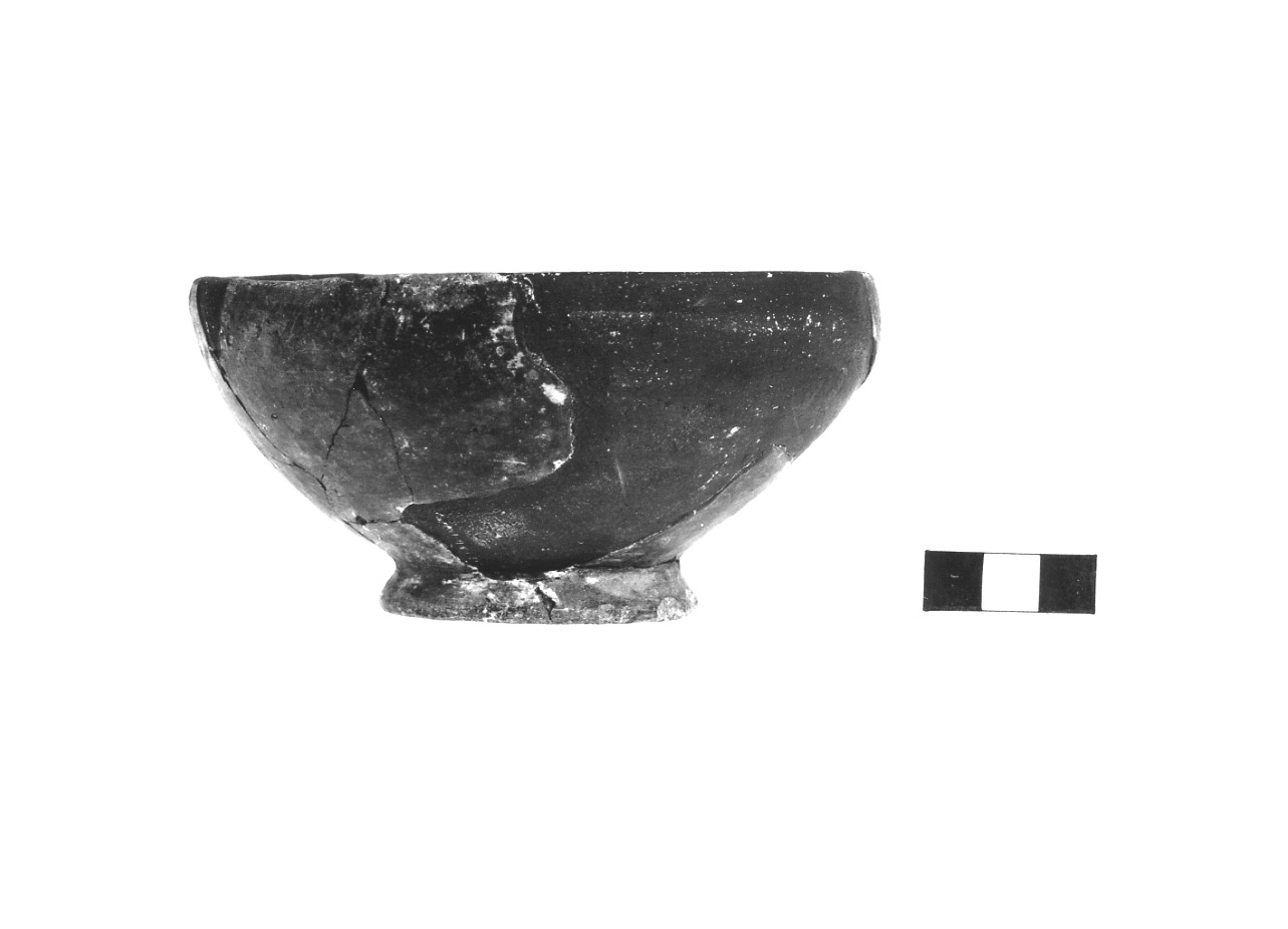 coppetta emisferica - fase Piceno IV A (sec. VI a.C)