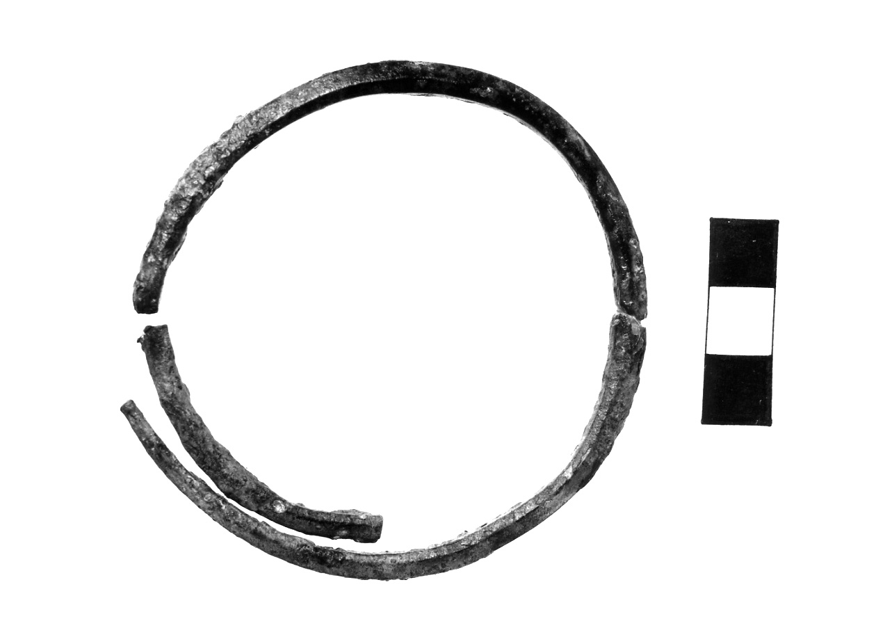 bracciale - fase Piceno IV A (sec. VI a.C)