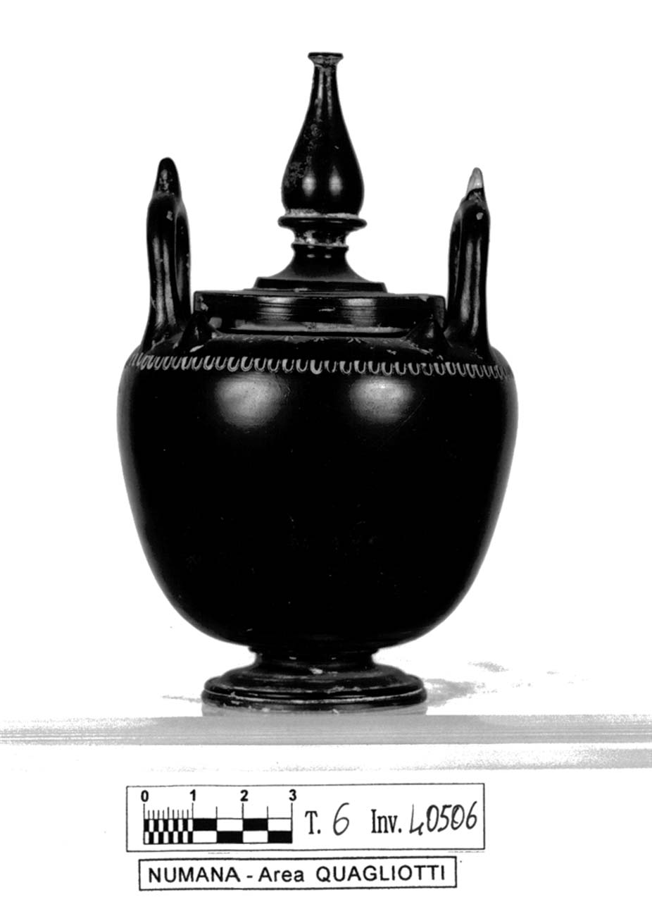 lebes gamikos - produzione attica (ultimo quarto sec. V a.C)