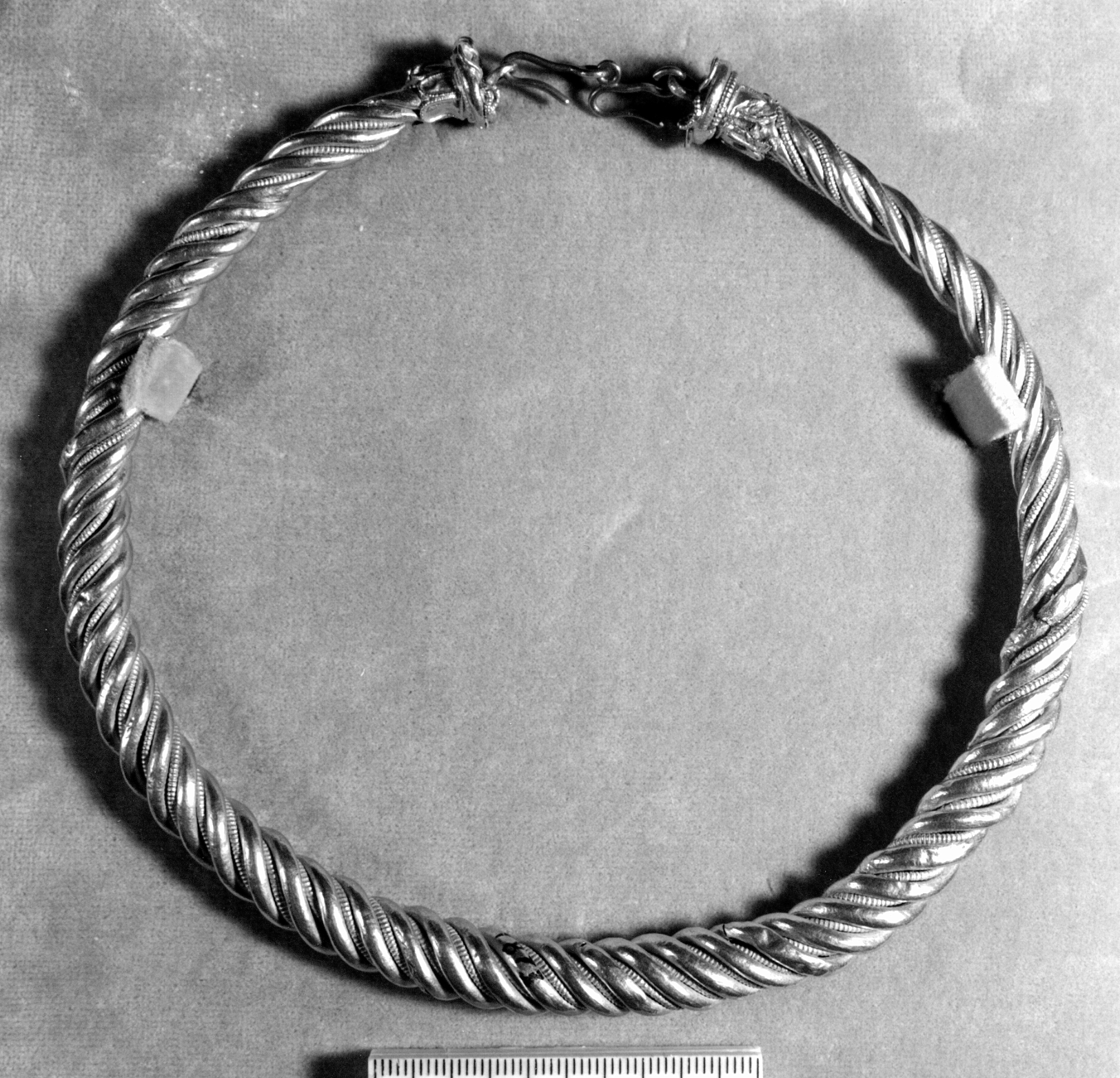 torques (fine/ inizio secc. III-II a.C)
