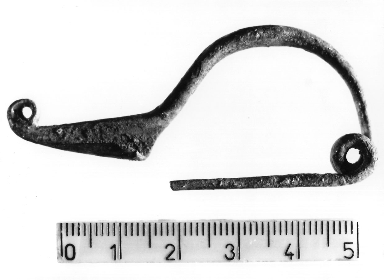 fibula ad arco leggermente ingrossato - Piceno VI (fine sec. IV a.C)