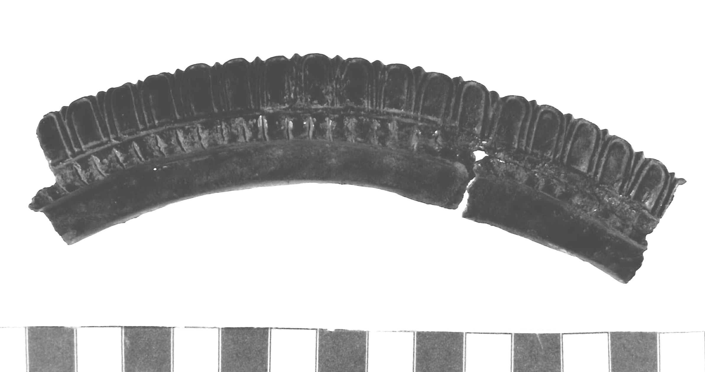 orlo di stamnos/ frammento (prima metà sec. IV a.C)