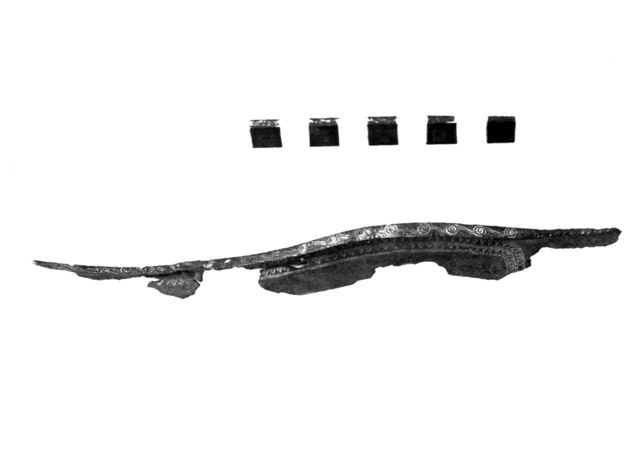 coltello a lama serpeggiante - fase Piceno I (sec. IX a.C)