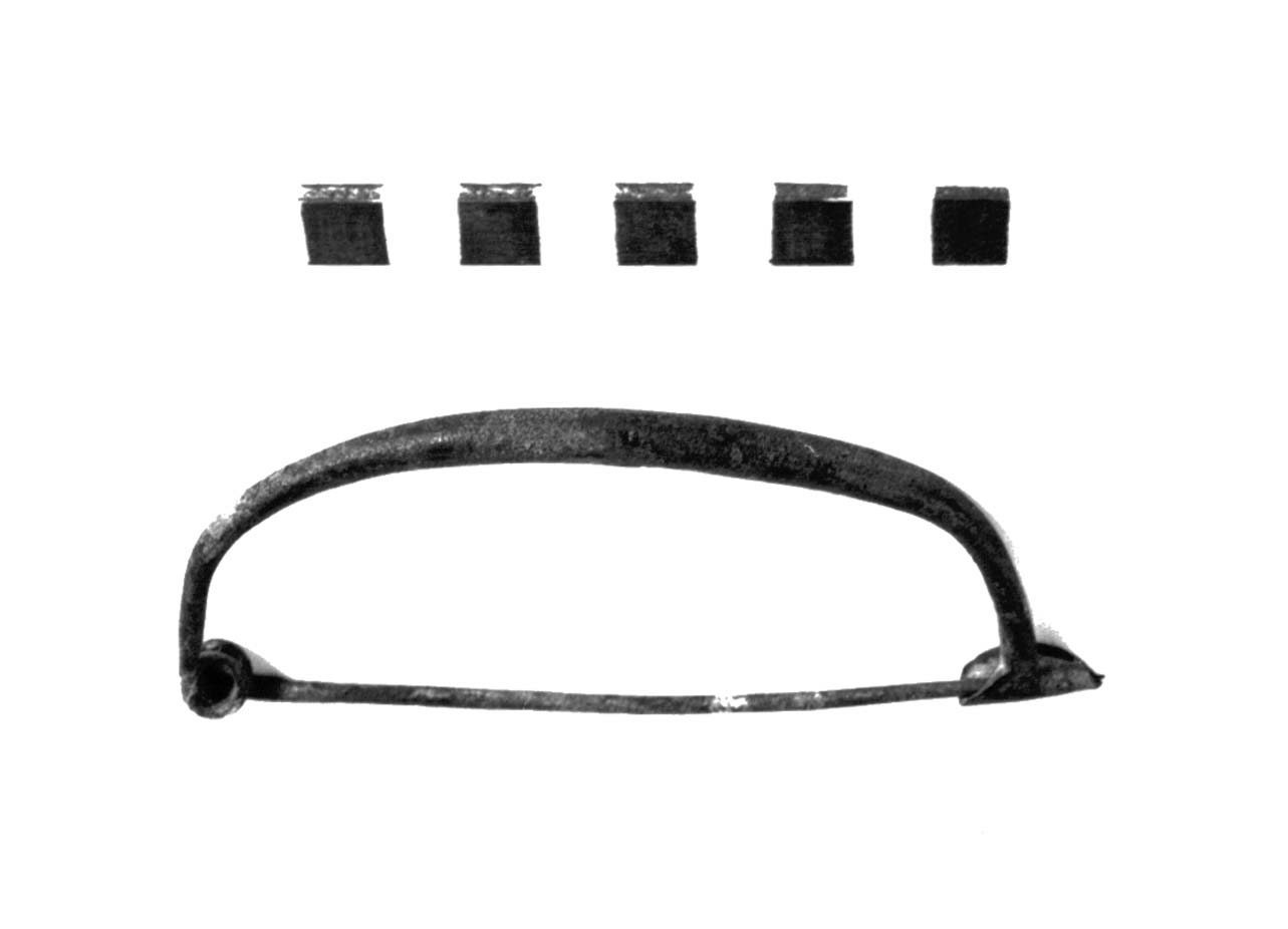 fibula ad arco ingrossato, Sundwall B II ab - fase Piceno II (sec. VIII a.C)
