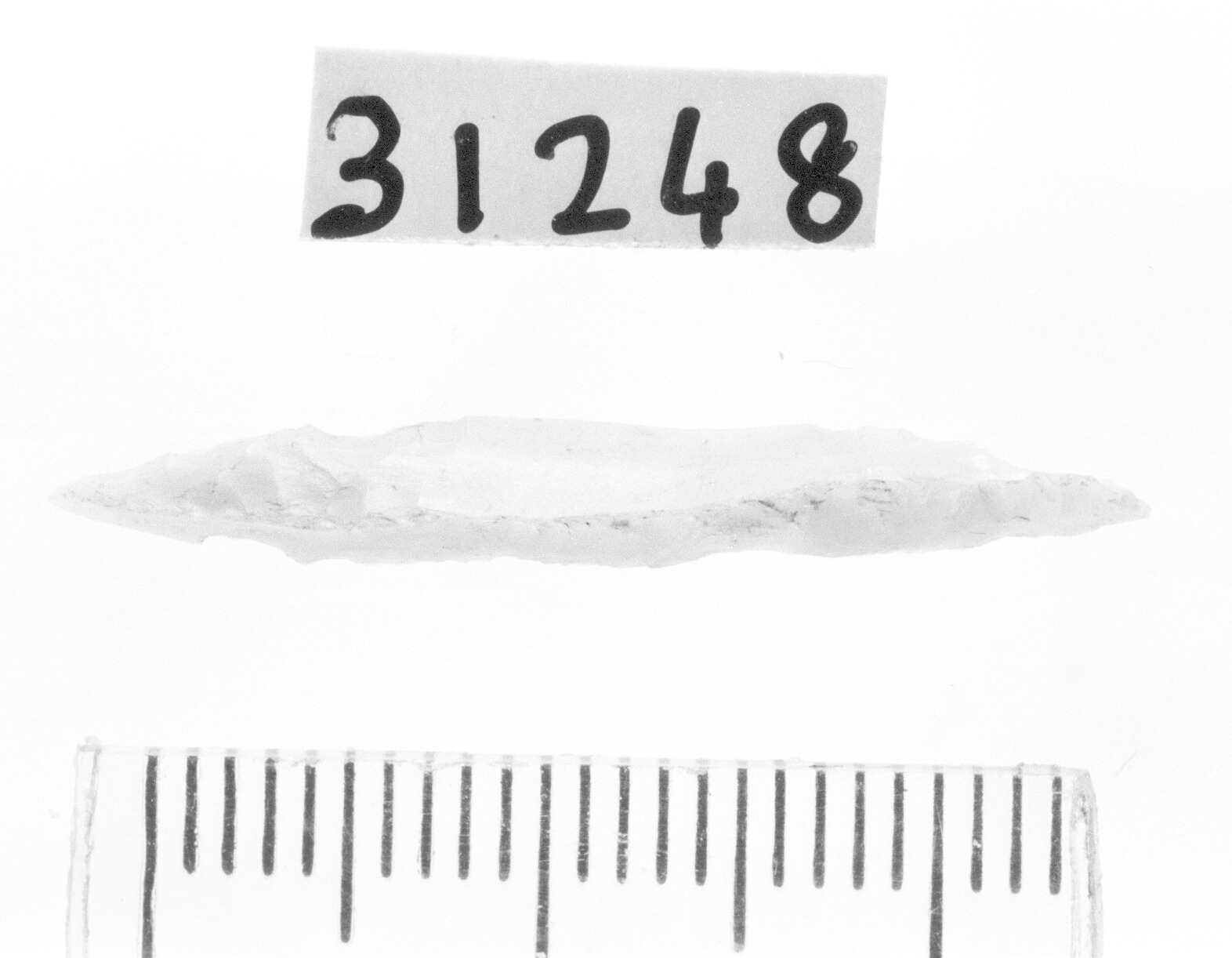 punta a dorso totale con ritocco - Gravettiano (Paleolitico superiore)