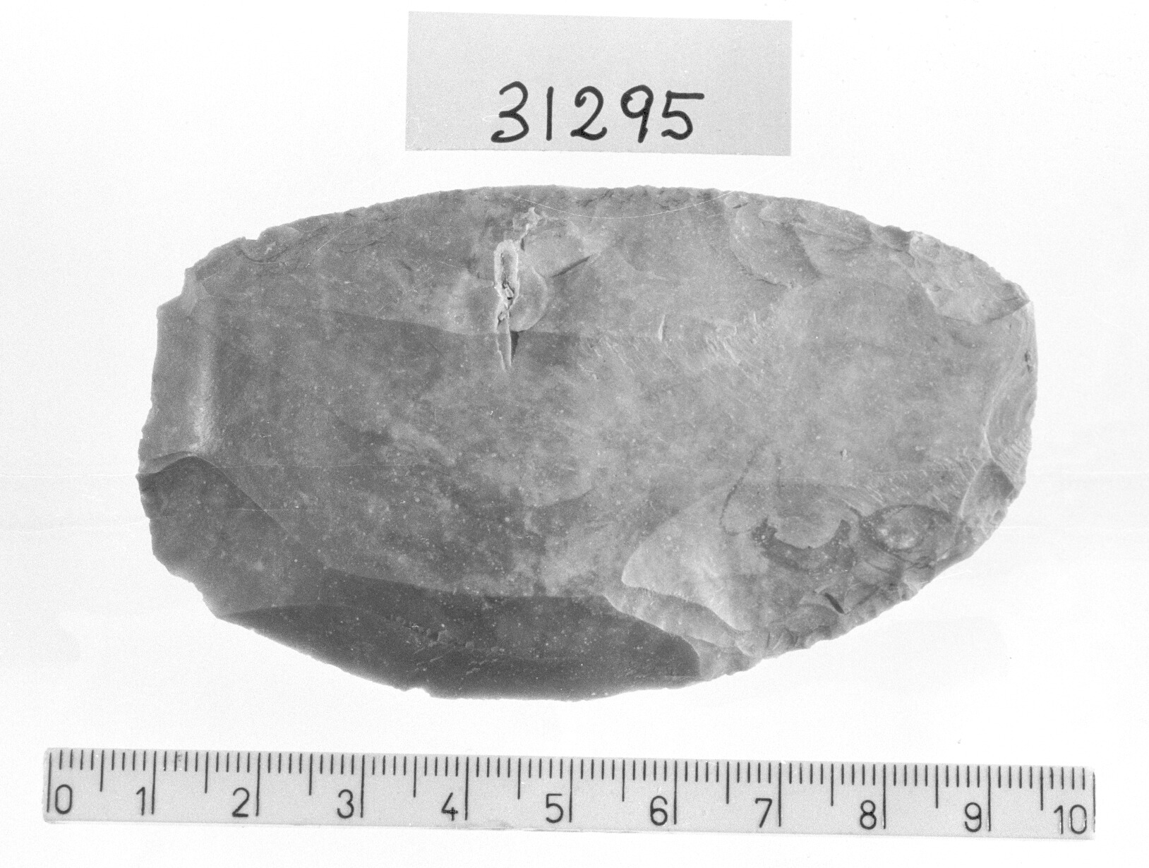raschiatoio profondo bilaterale biconvesso - Gravettiano (Paleolitico superiore)