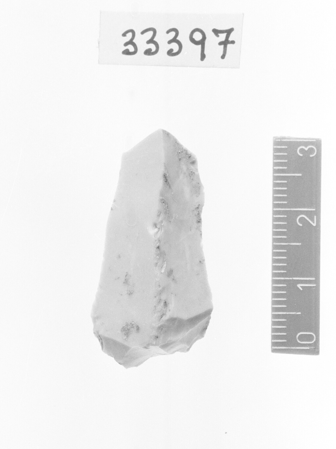 grattatoio carenato frontale lungo/ frammento - Epigravettiano (Paleolitico superiore)