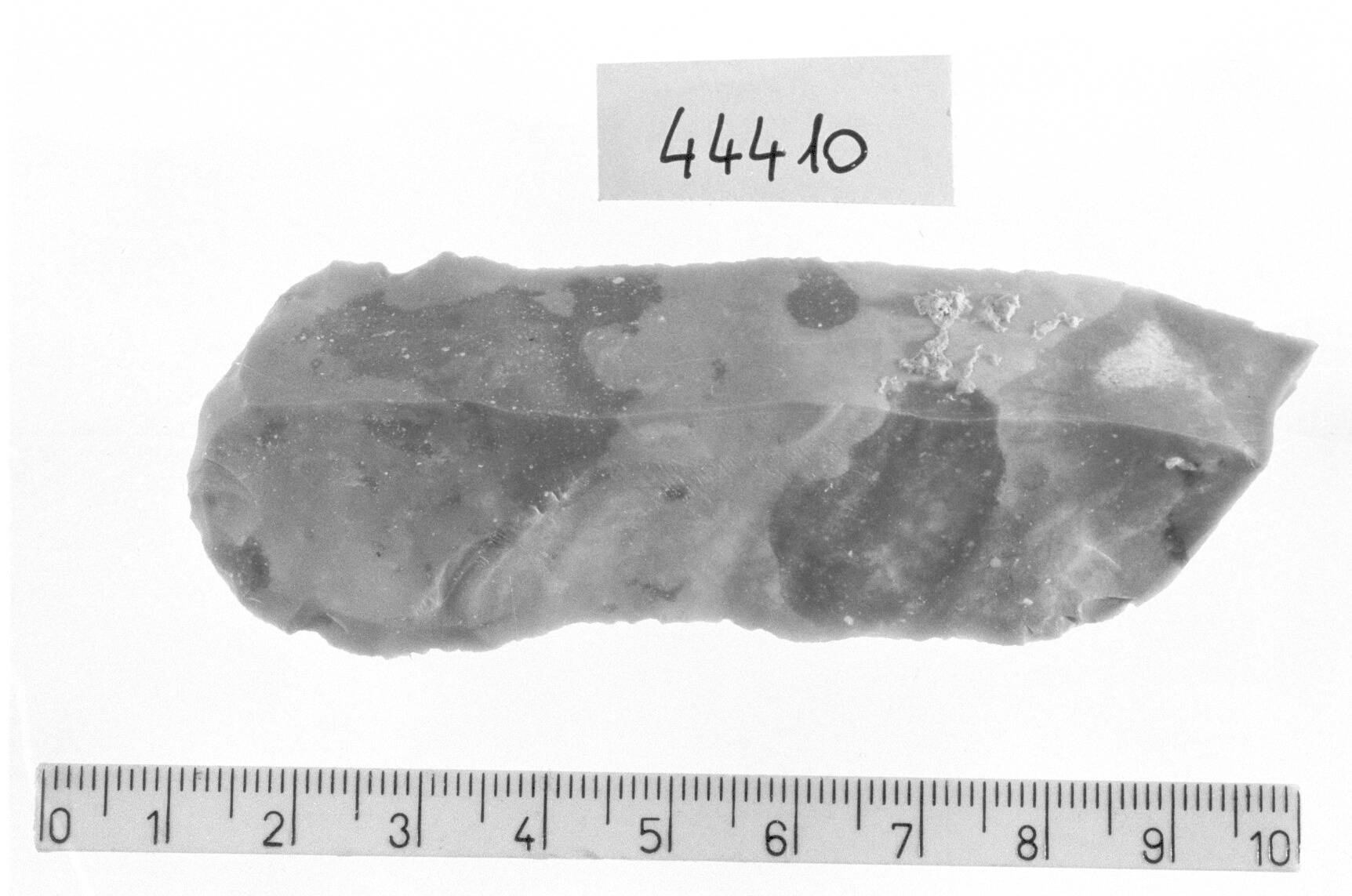 grattatoio frontale lungo/ frammento - Gravettiano (Paleolitico superiore)