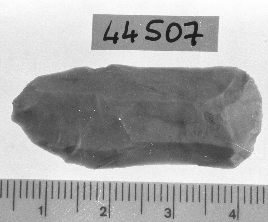 grattatoio frontale lungo - Epigravettiano (Paleolitico superiore)