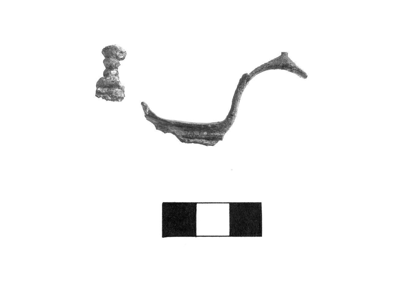 fibula a tre bottoni - fase Piceno IV A (sec. VI a.C)