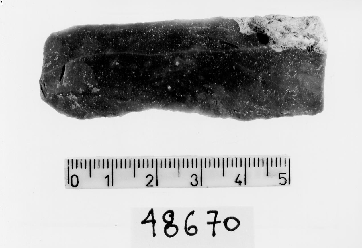 lama-raschiatoio marginale/ frammento (Subneolitico)