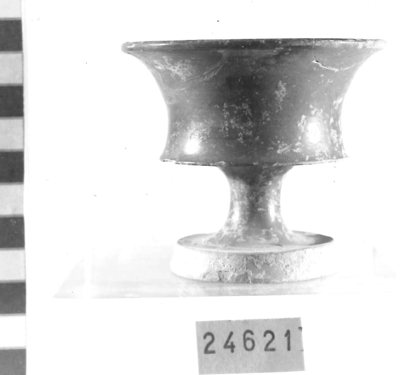 calice - fase Piceno IV B (secondo quarto sec. V a.C)