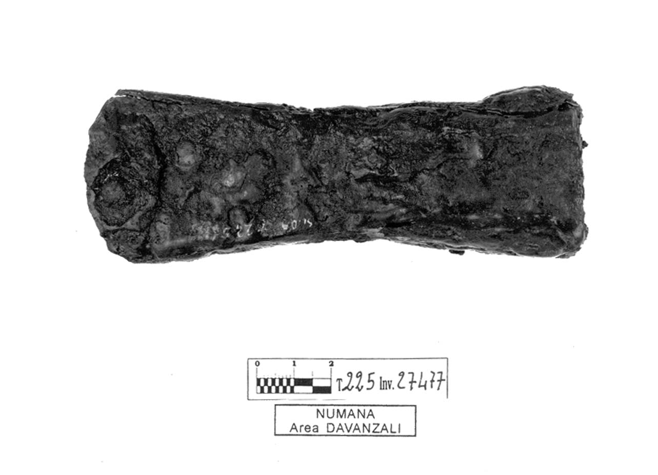 ascia - fase Piceno IV B (primo quarto sec. V a.C)