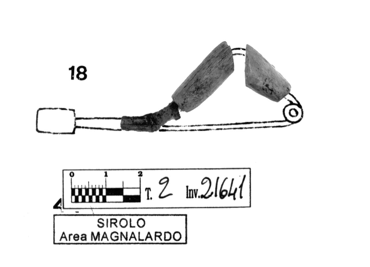 fibula con arco rivestito - fase Piceno IV B (fine/ inizio secc. VI-V a.C)