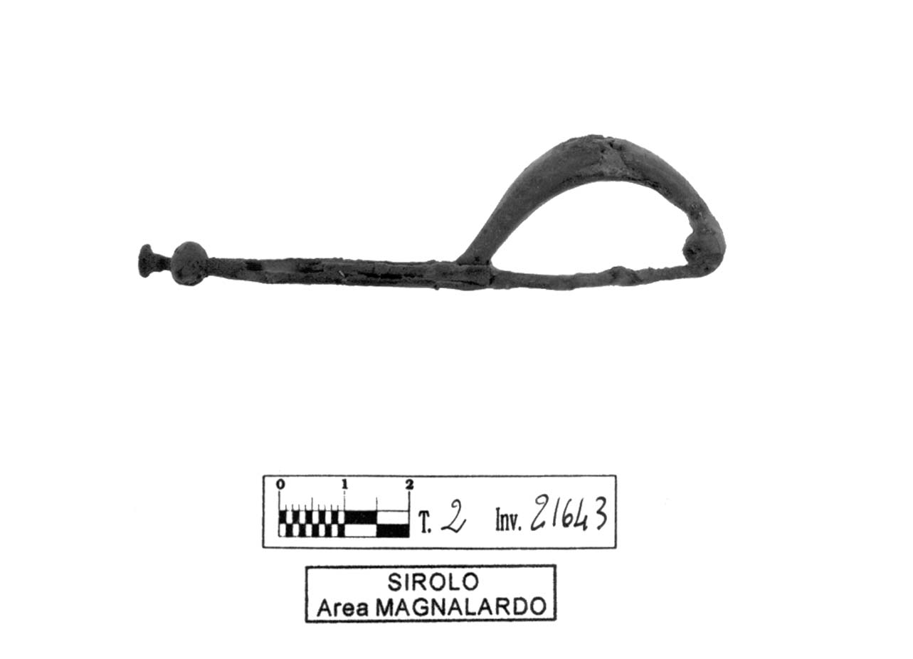 fibula a sanguisuga - fase Piceno IV B (fine/ inizio secc. VI-V a.C)