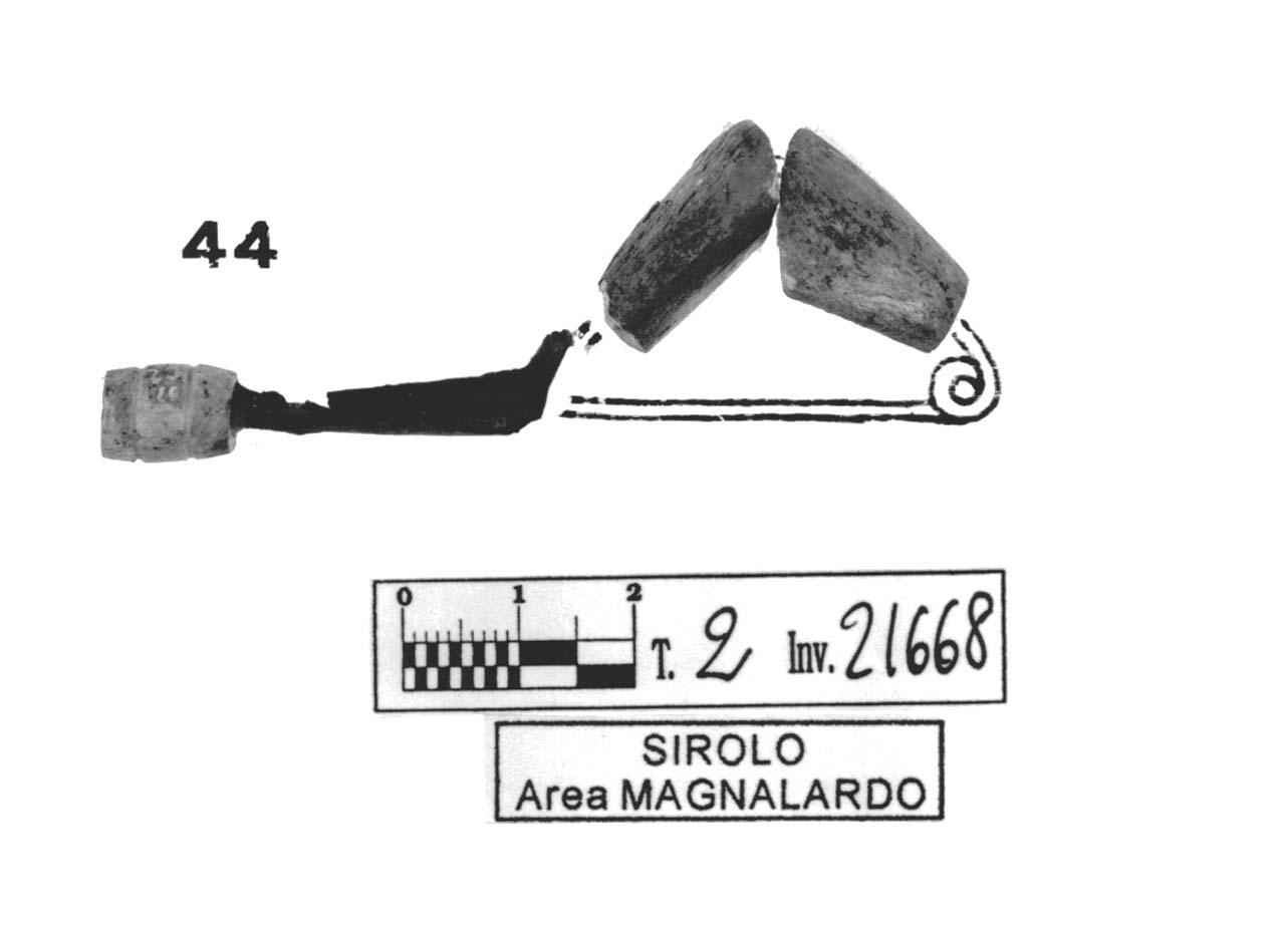 fibula con arco rivestito - fase Piceno IV B (fine/ inizio secc. VI-V a.C)