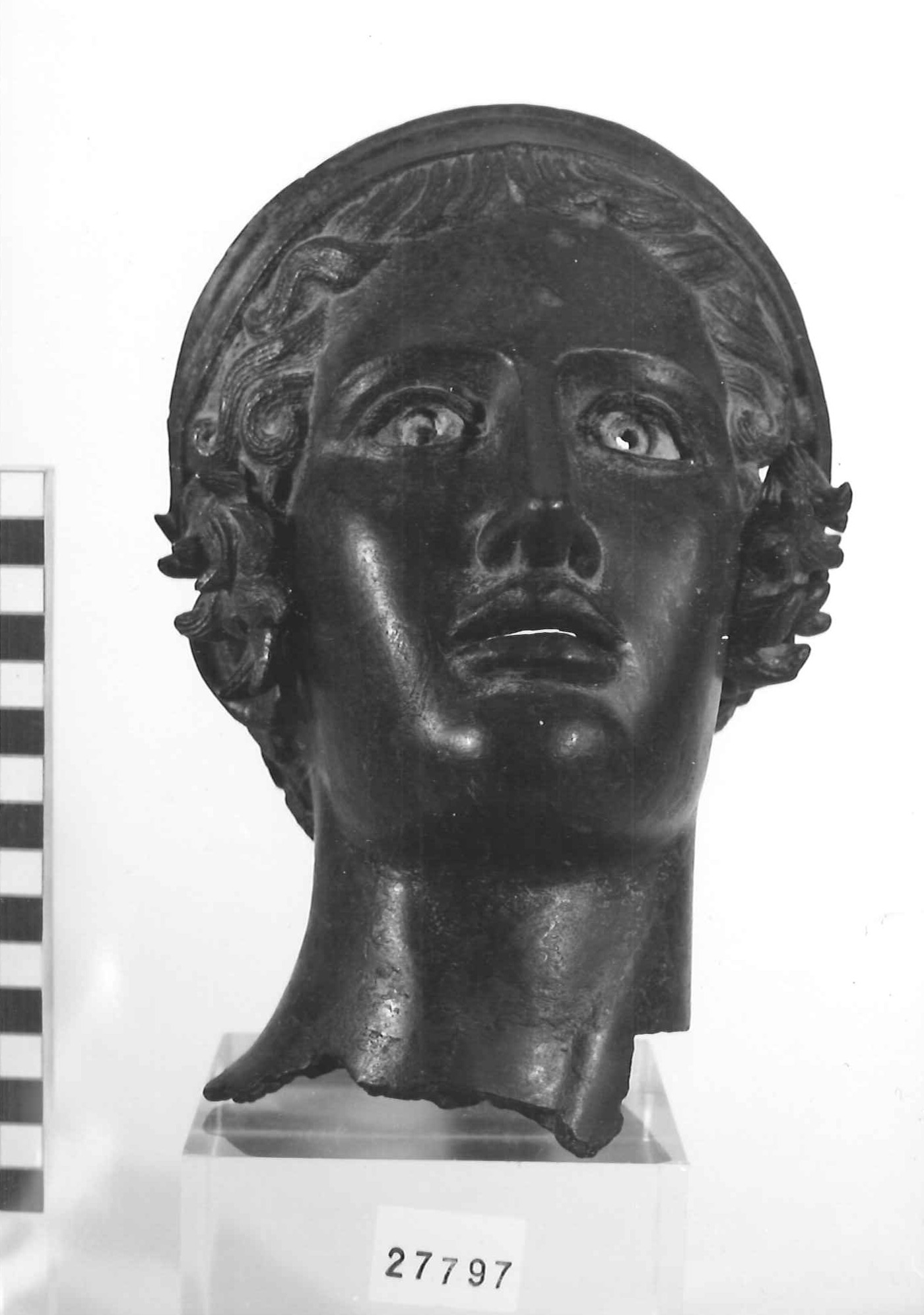 Marte (testa di statua) - atelier etrusco della media valle del Tevere (secondo quarto sec. IV a.C)