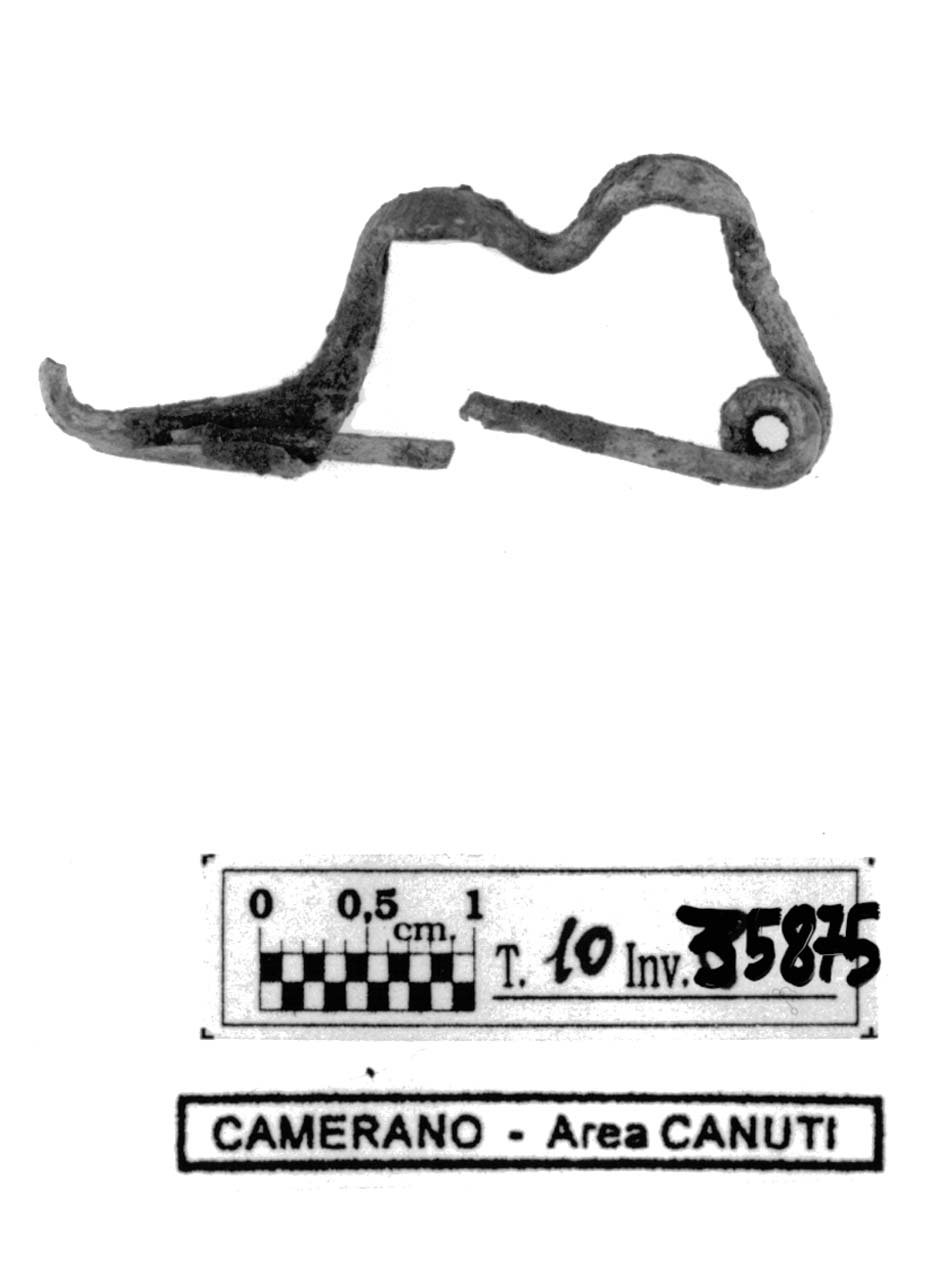fibula ad arco serpeggiante - fase Piceno V (prima metà sec. V a.C)
