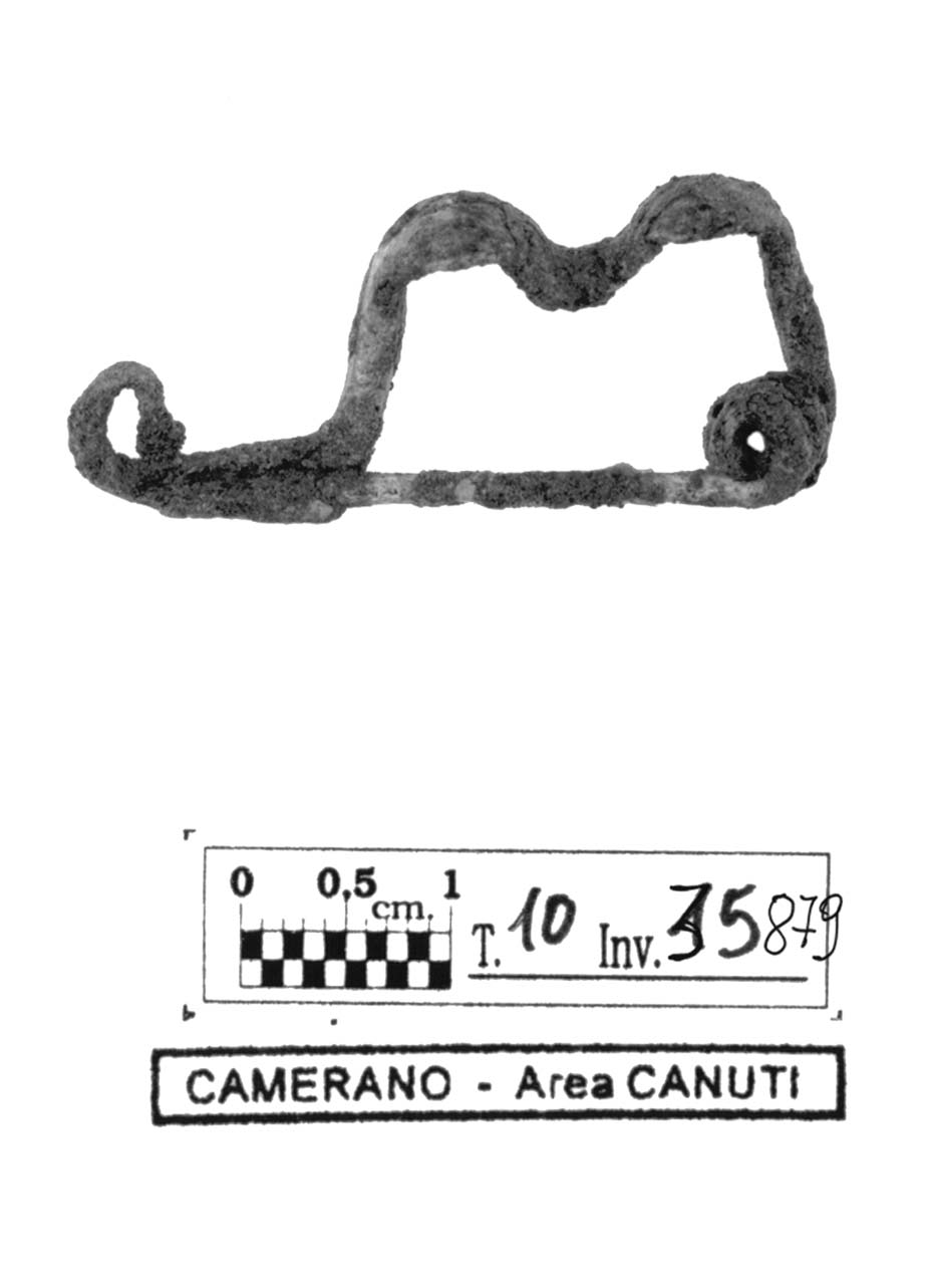 fibula ad arco serpeggiante - fase Piceno V (prima metà sec. V a.C)