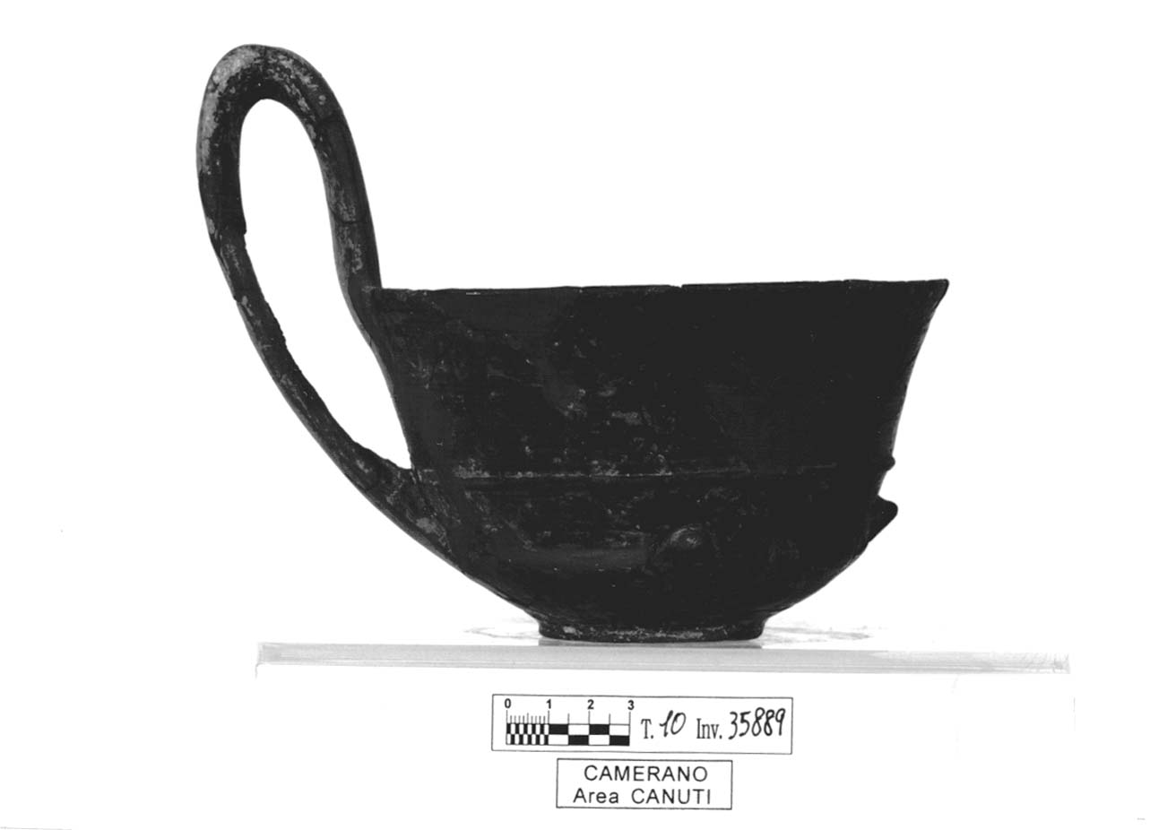 kyathos - fase Piceno V (prima metà sec. V a.C)