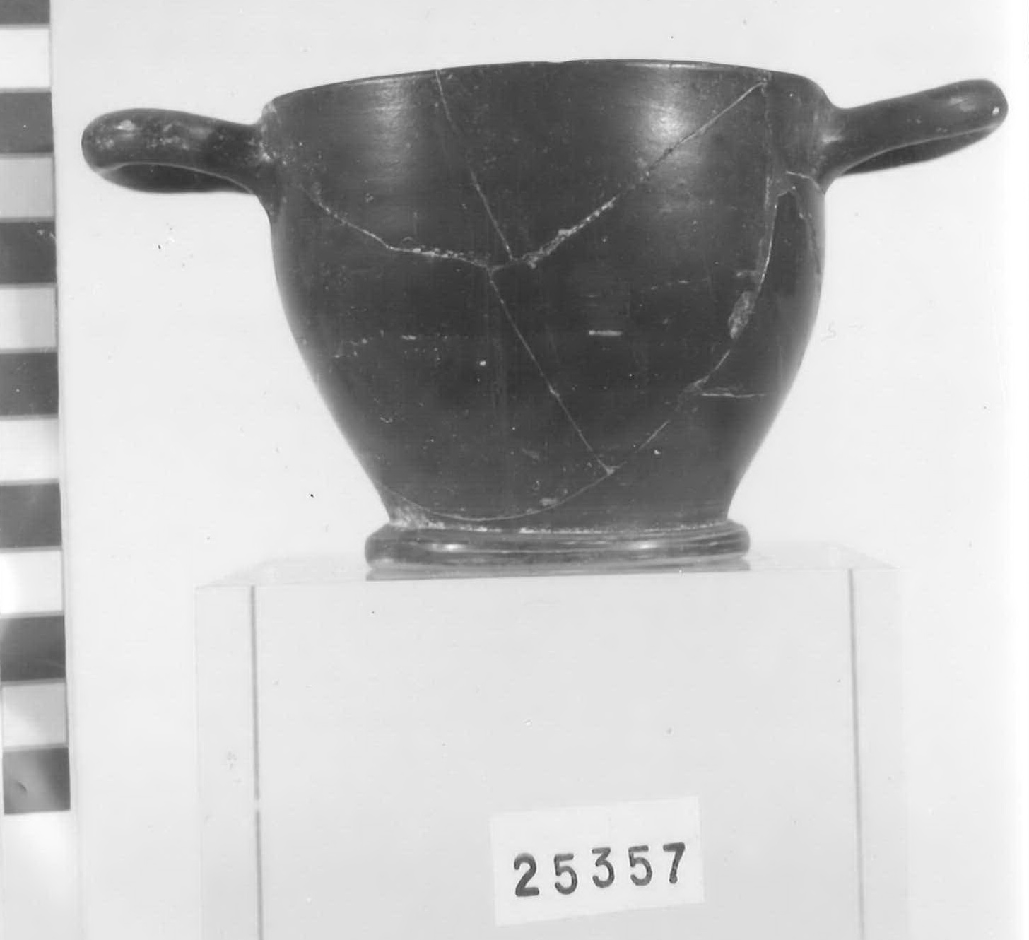 skyphos - Piceno V (fine sec. V a.C)