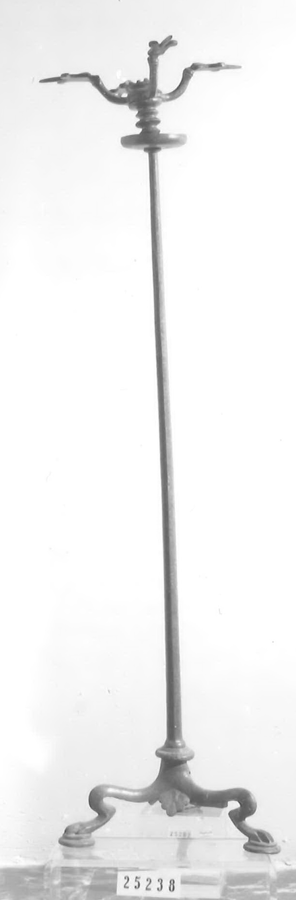 candelabro - Piceno V, fabbrica etrusca (fine sec. V a.C)