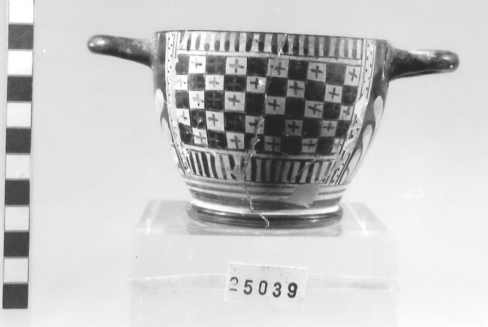 skyphos, tipo "Saint Valentin" - Piceno V (fine sec. V a.C)