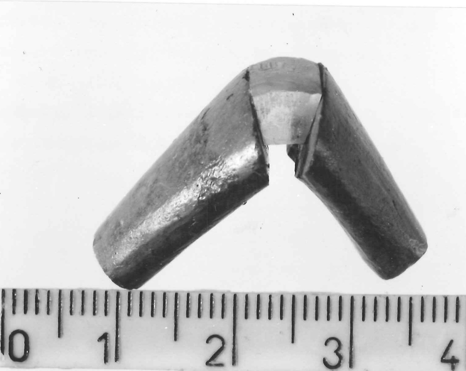 fibula ad arco rivestito - Piceno IV B (sec. VI a.C)