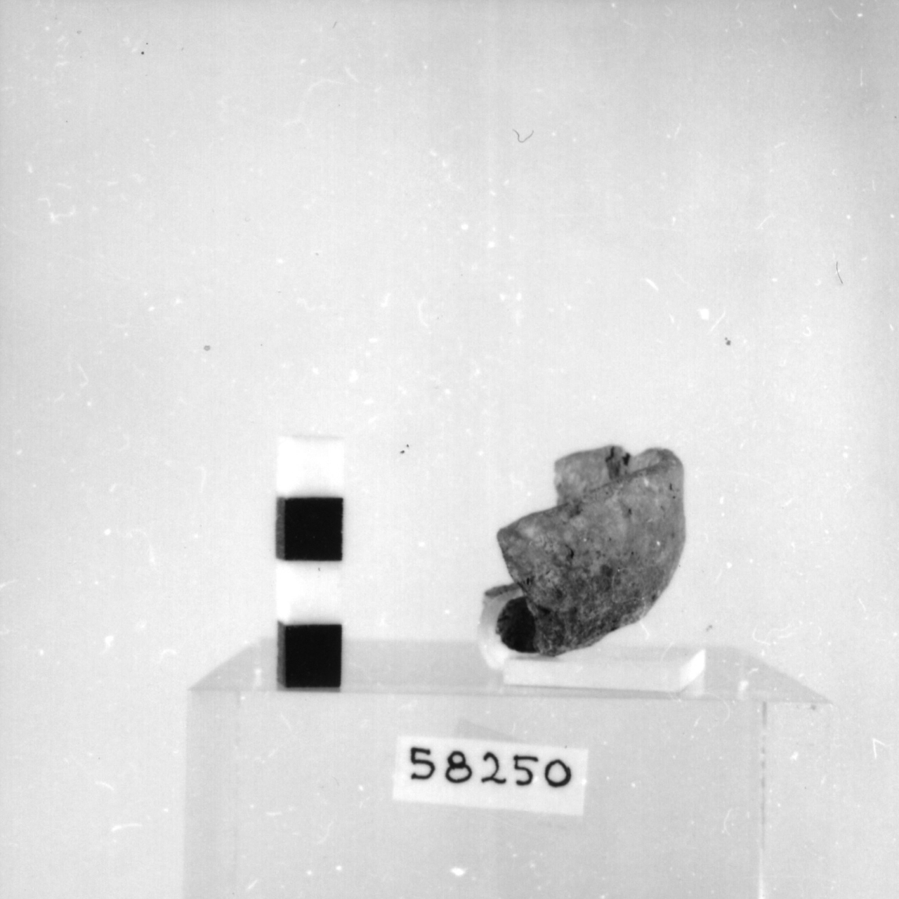 scodella emisferica miniaturistica (Bronzo medio 1-2)