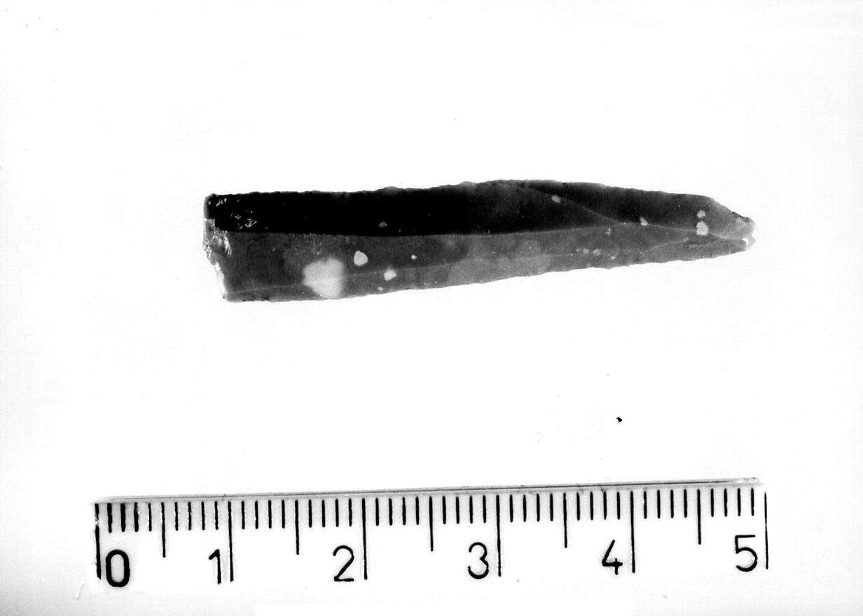punta a dorso marginale/ frammento (Neolitico)