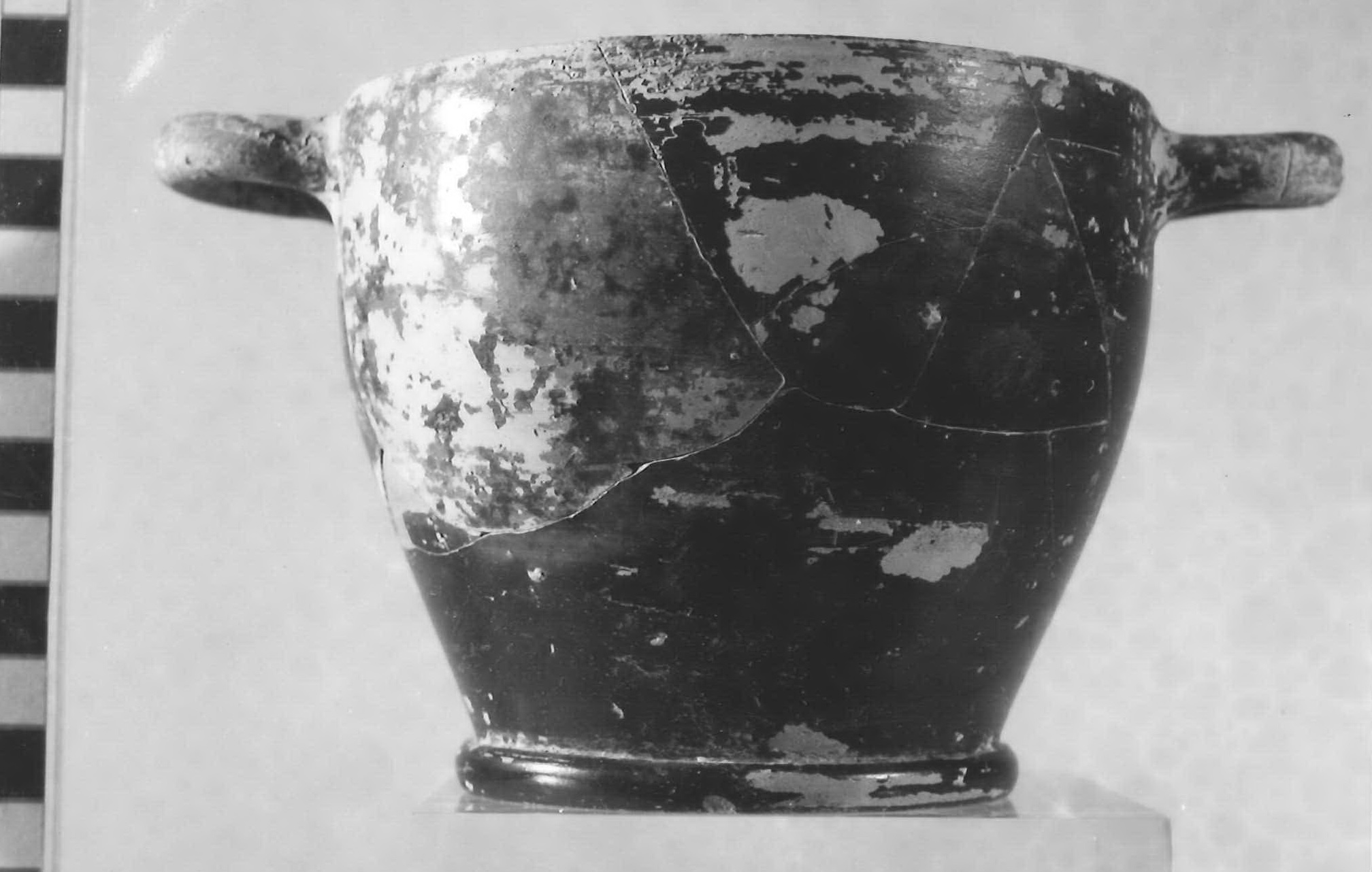 skyphos - Piceno V (sec. V a.C)