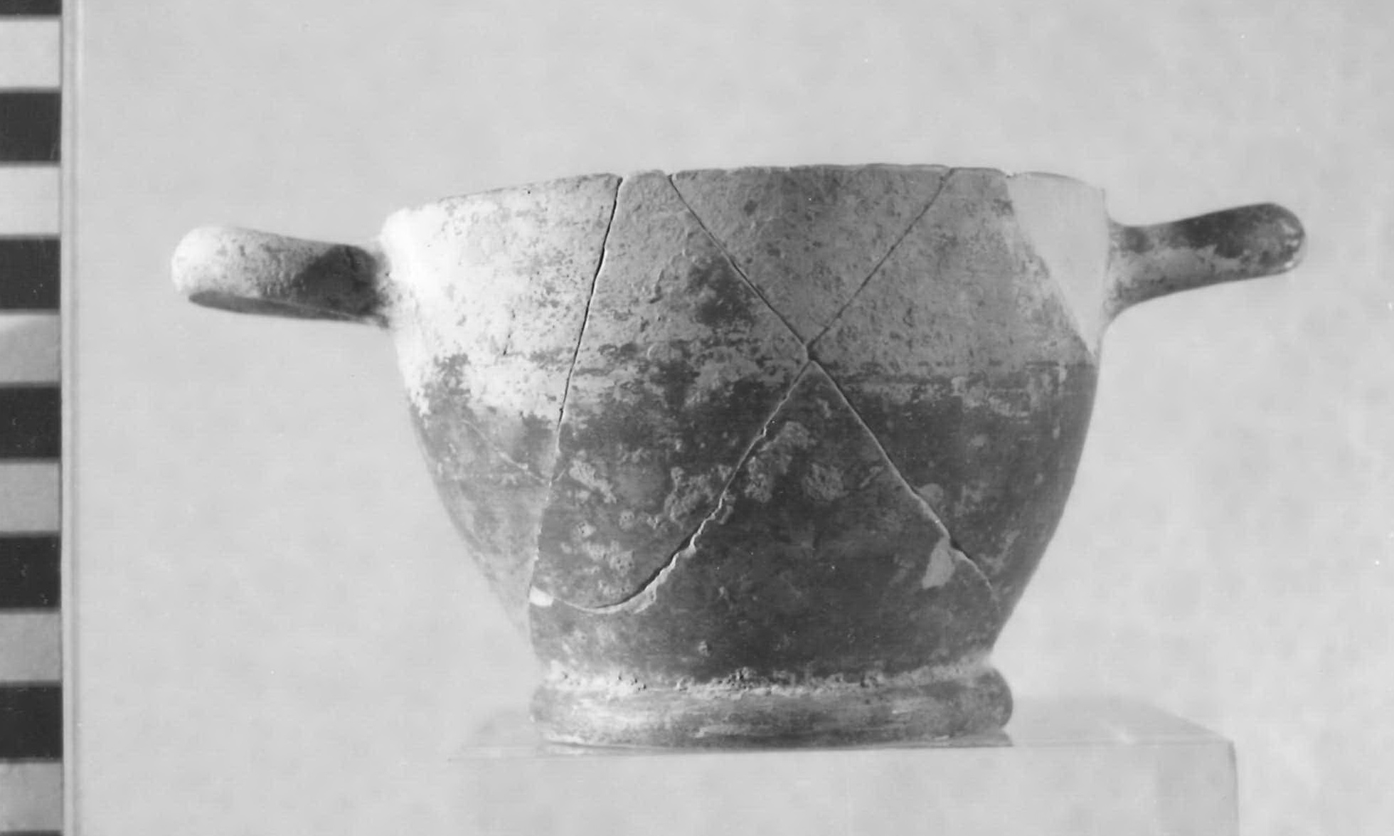 skyphos - Piceno V (sec. V a.C)