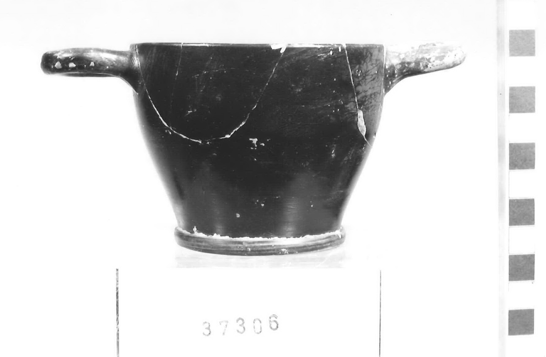 skyphos - Piceno V (sec. V a.C)