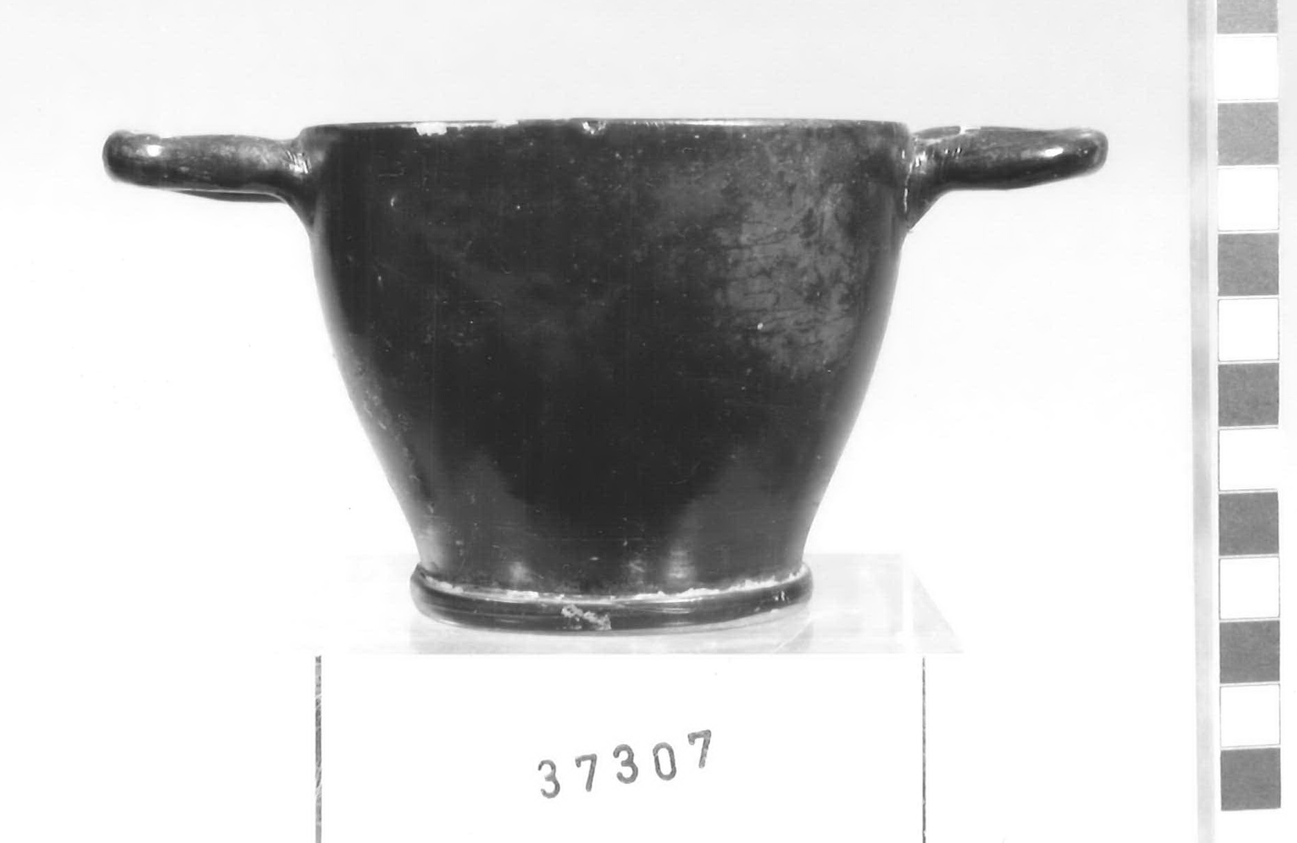 skyphos - Piceno V (sec. V a.C)