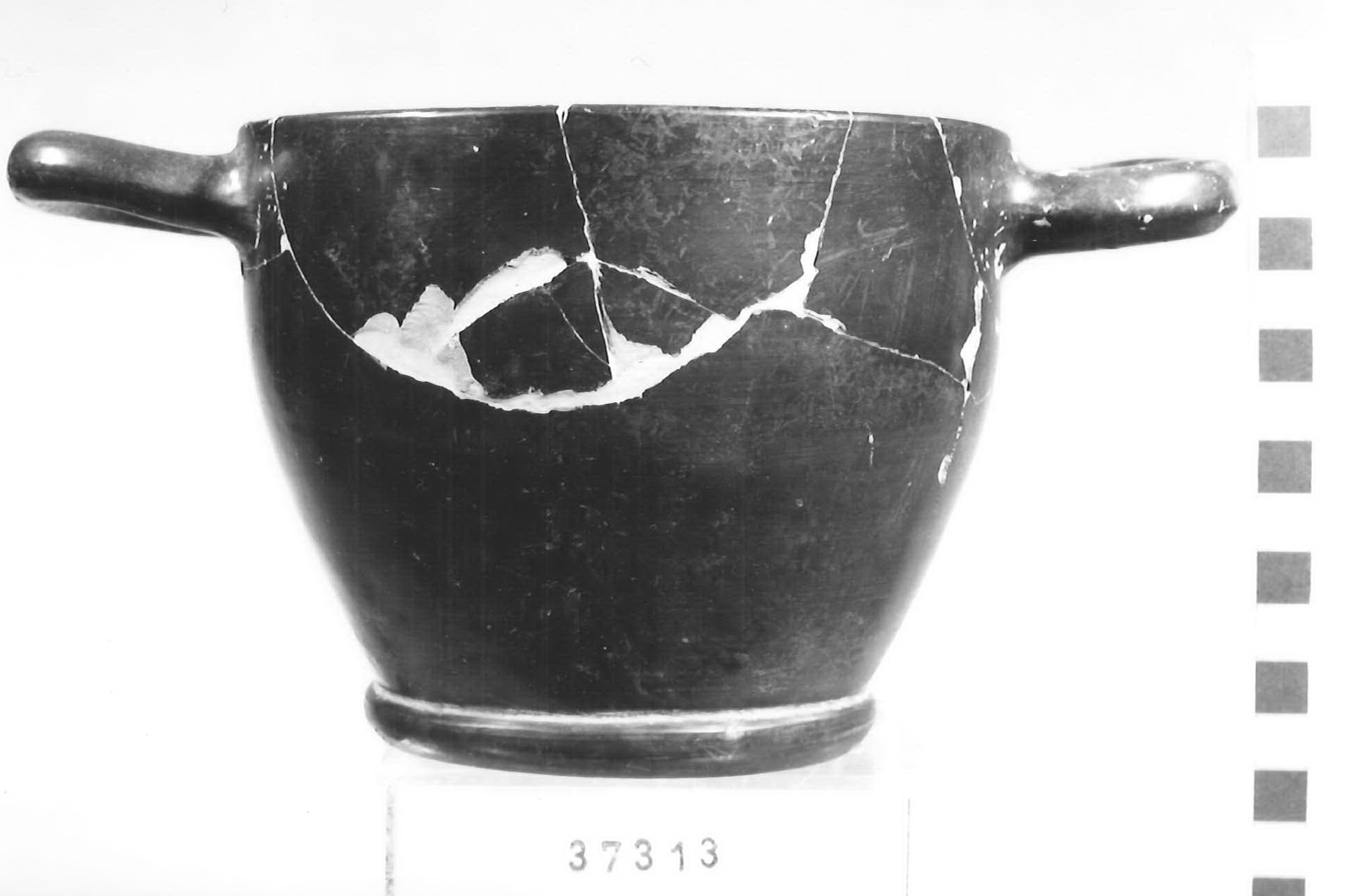 skyphos - Piceno V (sec. V a.C)