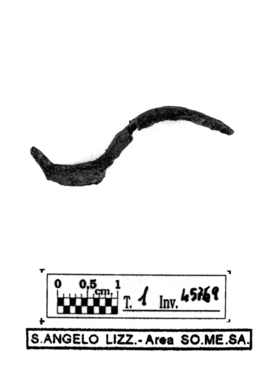 fibula tipo Certosa - fase Piceno V (seconda metà sec. V a.C)